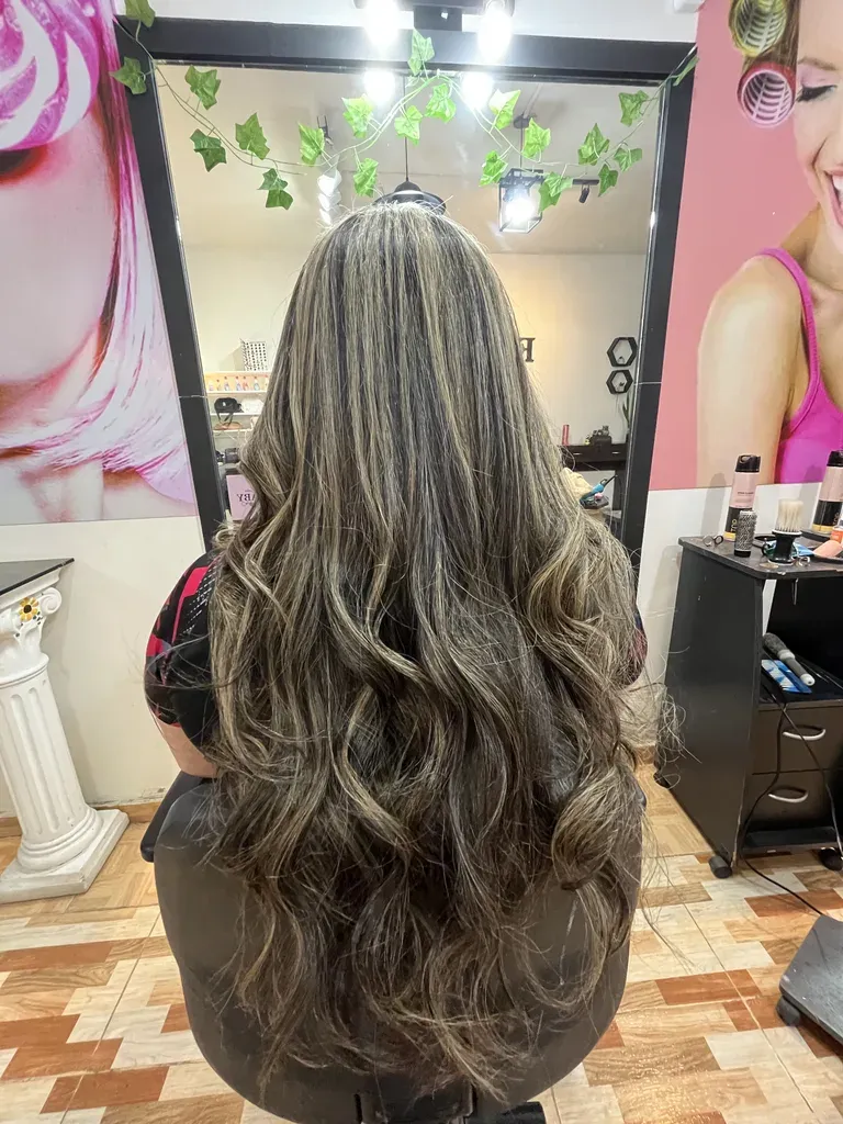Después — Balayage & Volumen