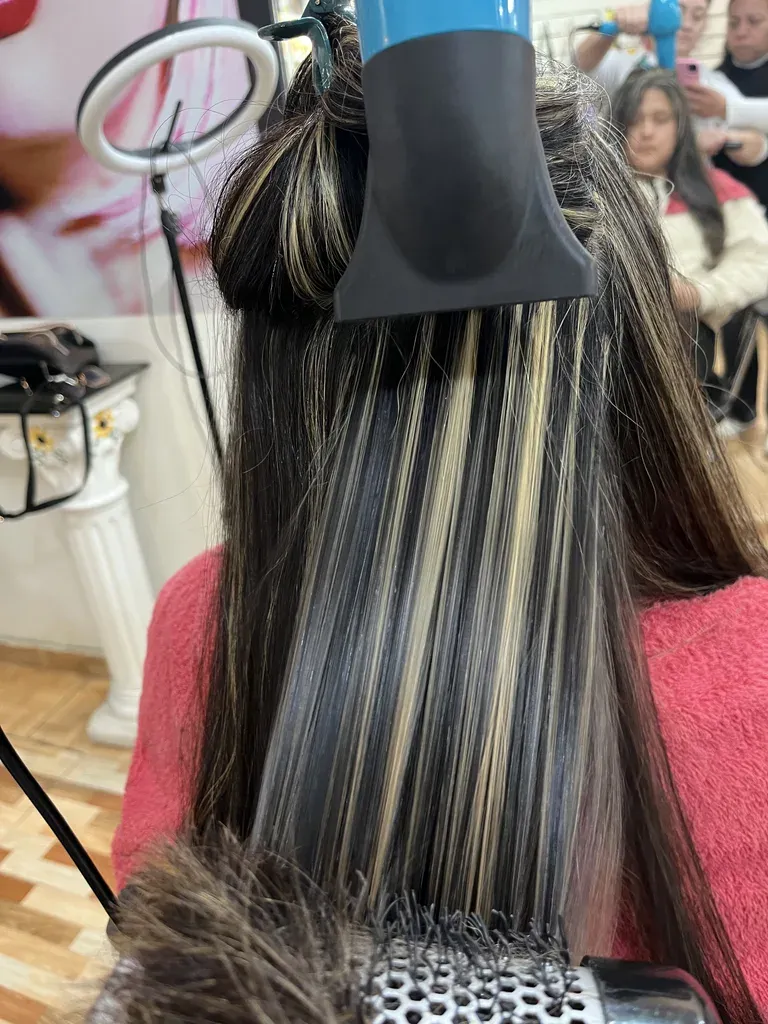 Proceso de styling en Salón Faby